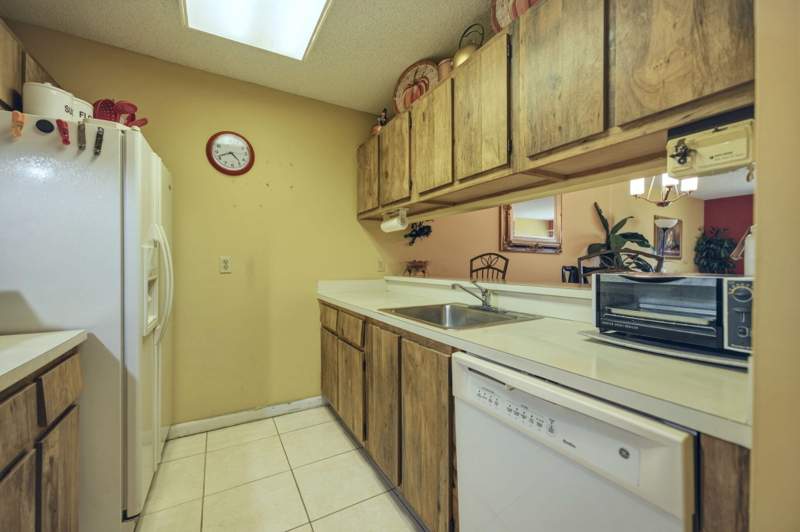 1 bedroom Condominium at 8620 N Sherman Circle #204, Lakeshore At University, Miramar — photo 3