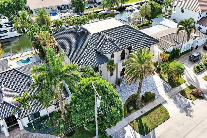 6 bedroom Single Family Residence at 2340 NE 47th Street, Coral Key Villas 5th Sec, Lighthouse Point — photo 5