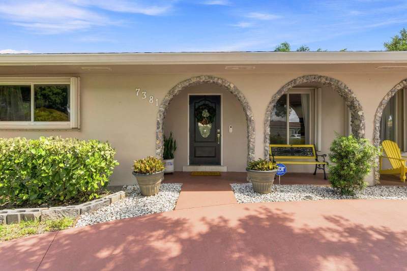 4 bedroom Single Family Residence at 7381 SW 9th Street, Royal Palm Estates Sec 4, Plantation — photo 4