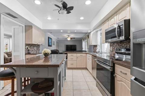 7381 SW 9th Street, Plantation FL - photo 6 of 42
