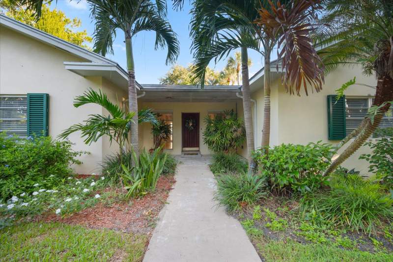 2 bedroom Single Family Residence at 24/22 Via Lucindia Drive, Lucindia, Sewalls Point — photo 3