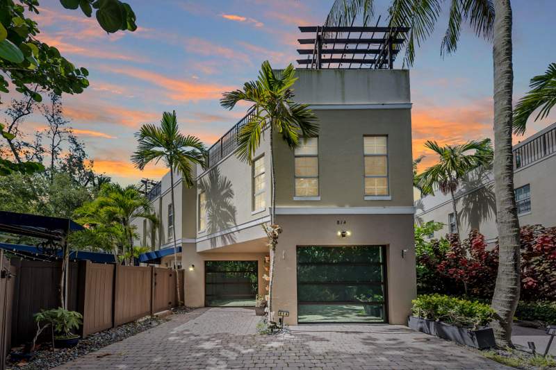 3 bedroom Townhouse at 814 SW 10th Street #814, Lauderdale, Fort Lauderdale — photo 3