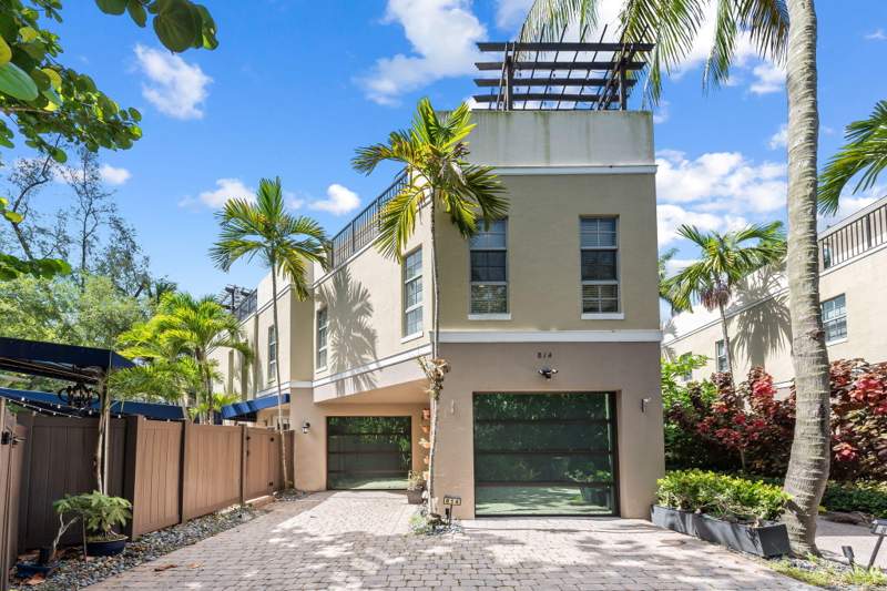 3 bedroom Townhouse at 814 SW 10th Street #814, Lauderdale, Fort Lauderdale — photo 2