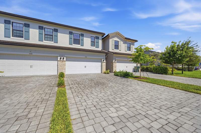3 bedroom Townhouse at 4480 W Appleton Cir W, Oak Tree Property Redevelopment, Oakland Park — photo 4