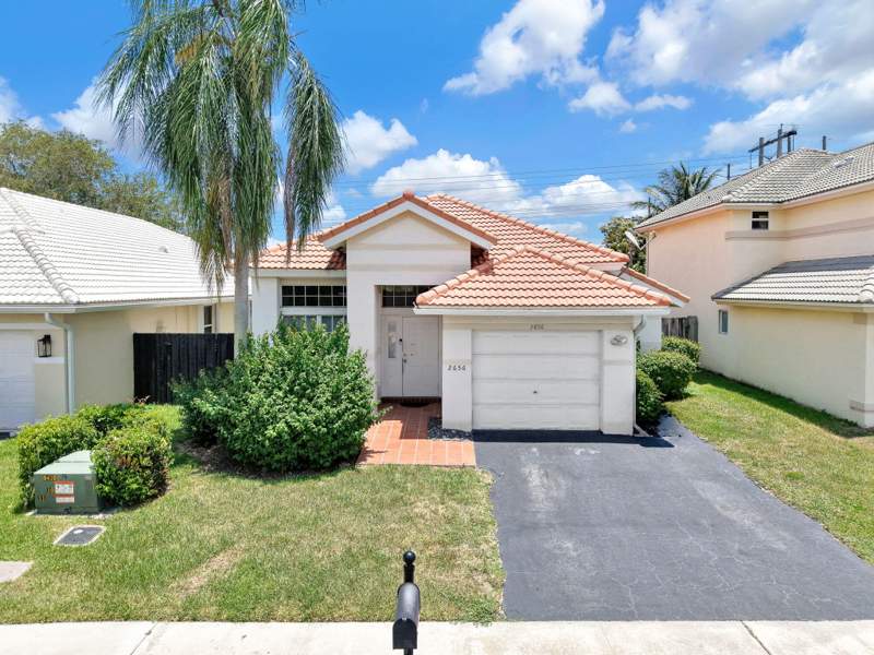 3 bedroom Single Family Residence at 2656 NW 68th Avenue, Holiday Springs East, Margate — photo 4