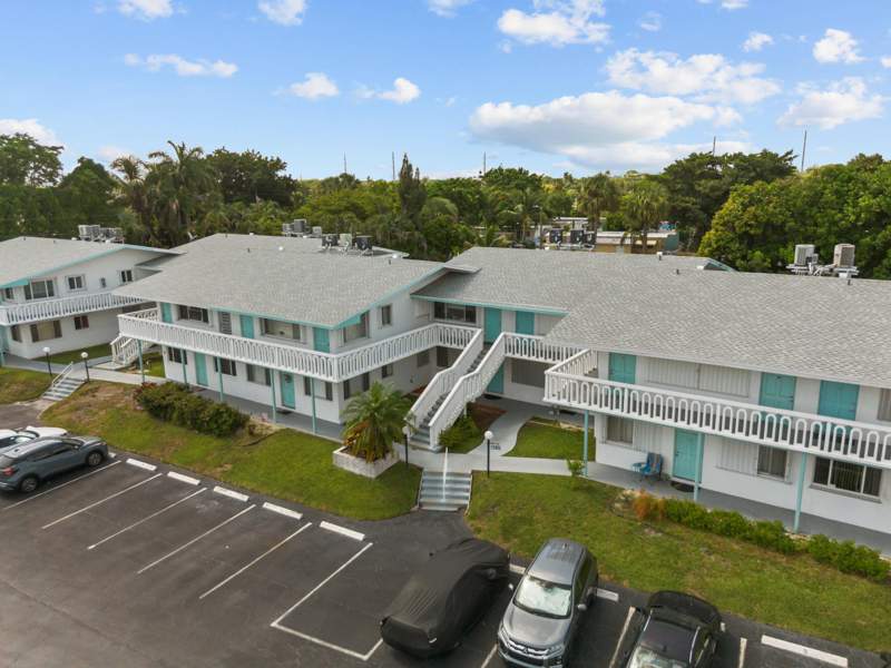 1 bedroom Condominium at 1980 Sunset Avenue #7, Lakeside Point Apt 14 Condo, Lake Worth Beach — photo 3