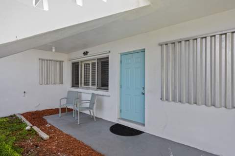 1980 Sunset Avenue #7, Lake Worth Beach FL - photo 6 of 35