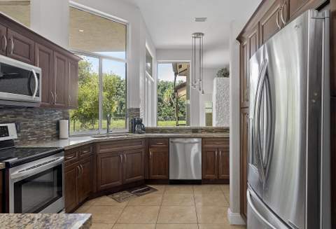 875 Bayside Lane, Weston FL - photo 11 of 43