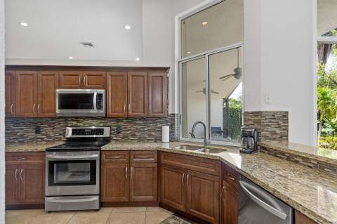 875 Bayside Lane, Weston FL - photo 14 of 43