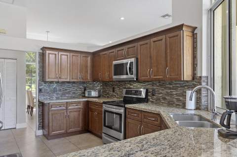 875 Bayside Lane, Weston FL - photo 15 of 43