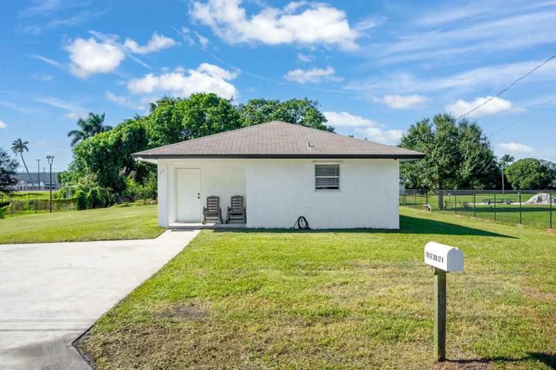3 bedroom Single Family Residence at 116 SE 3rd Street, Hillsboro Park, Belle Glade — photo 2