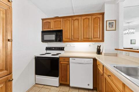 3540 S Ocean Boulevard #604, South Palm Beach FL - photo 7 of 29