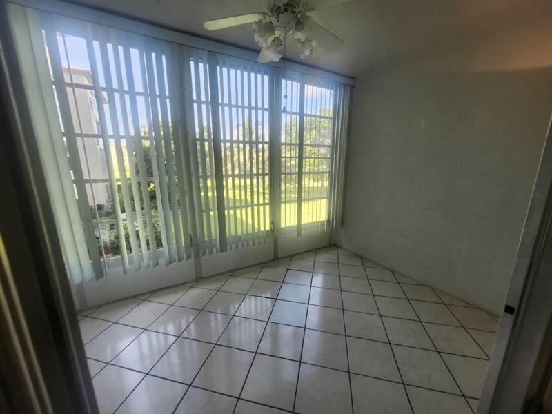 1 bedroom Condominium at 230 NE 26th Avenue #209, Village Royale On The Green Condo, Boynton Beach — photo 4