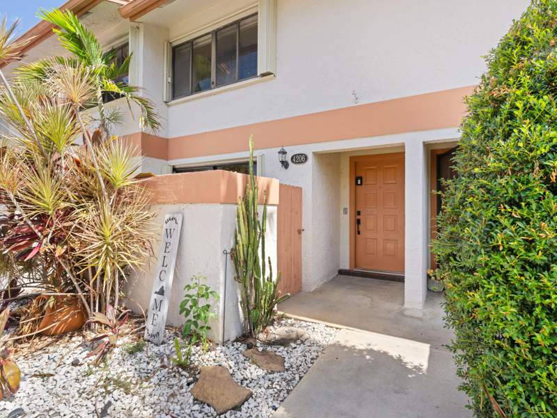 2 bedroom Townhouse at 4206 SW 70th Terrace #4206, Glen Eden At Davie, Davie — photo 2