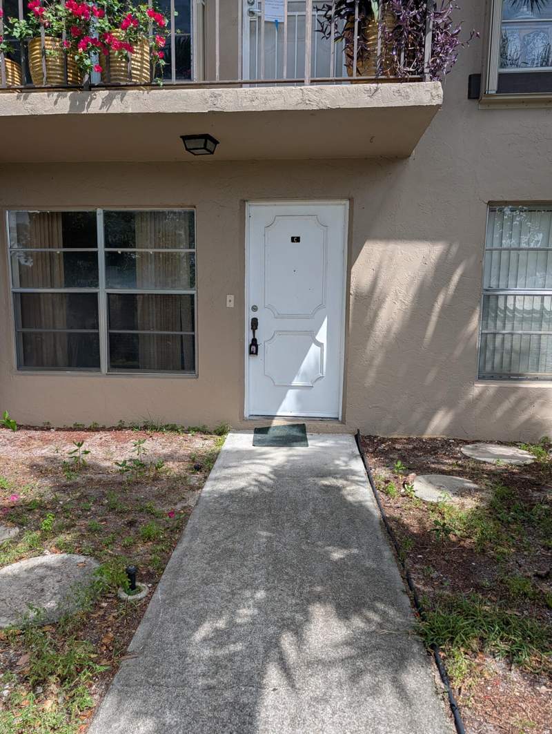 2 bedroom Condominium at 13645 Via Aurora #C, Palm Greens At Villa Del Ray Condo II, Delray Beach — photo 2