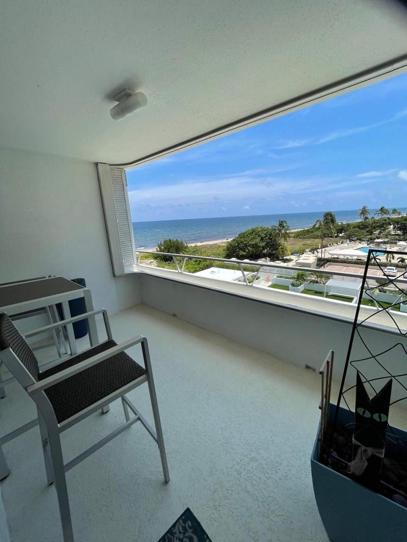 2 bedroom Stock Cooperative at 1850 S Ocean Boulevard #509, Crane Crest Apts Co-Op, Lauderdale-By-The-Sea — photo 4
