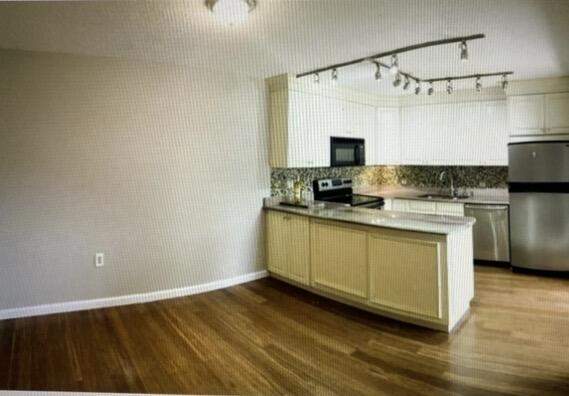 3 bedroom Townhouse at 1700 Embassy Drive #105, Embassy Park Condo Unit 105, West Palm Beach — photo 2