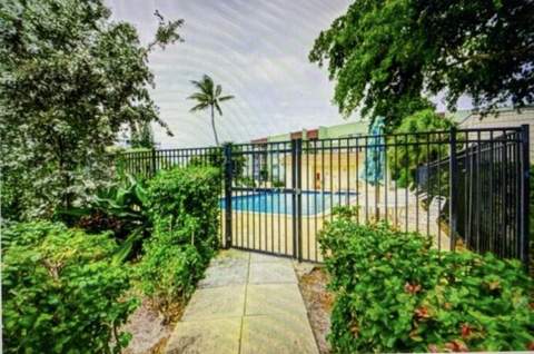1700 Embassy Drive #105, West Palm Beach FL - photo 11 of 12