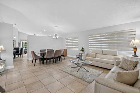 11135 Autoro Court, Boca Raton FL - photo 7 of 37