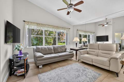 11135 Autoro Court, Boca Raton FL - photo 13 of 37