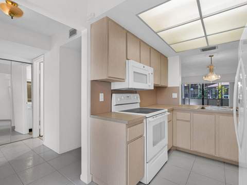 2011 SW 15th Street #151, Deerfield Beach FL - photo 21 of 39