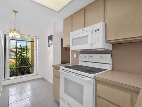 2011 SW 15th Street #151, Deerfield Beach FL - photo 6 of 39