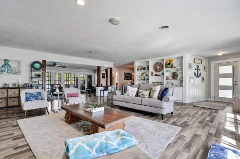 1325 Middle River Drive, Fort Lauderdale FL - photo 14 of 41