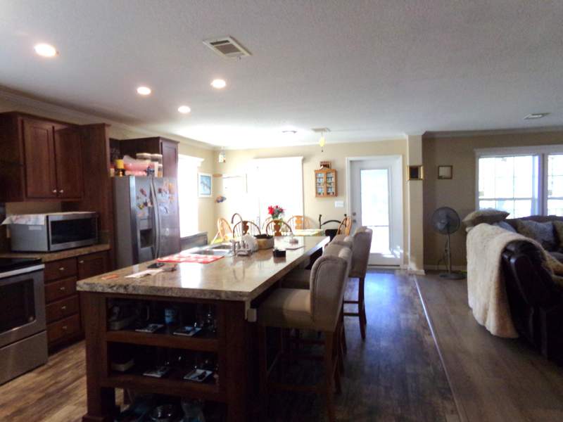 3 bedroom Manufactured Home at 147 Plantation Boulevard, Palm Beach Plantation, Greenacres — photo 3