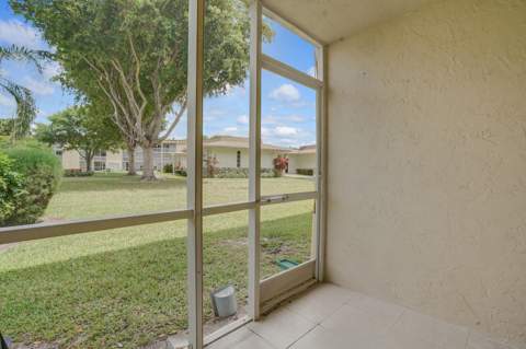400 Village Green Circle #105, Palm Springs FL - photo 24 of 33