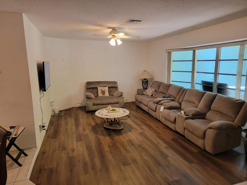 4 bedroom Single Family Residence at 5165 SW 10th Court, Oakland Hills 1st Sec, Margate — photo 5