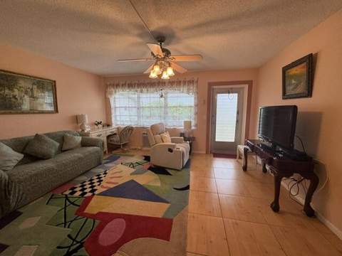 39 Dorchester B #39, West Palm Beach FL - photo 7 of 26