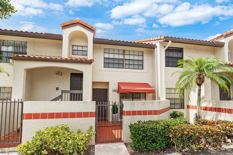 2 bedroom Condominium at 603 Republic Court, Republic Square Condo, Deerfield Beach — photo 4