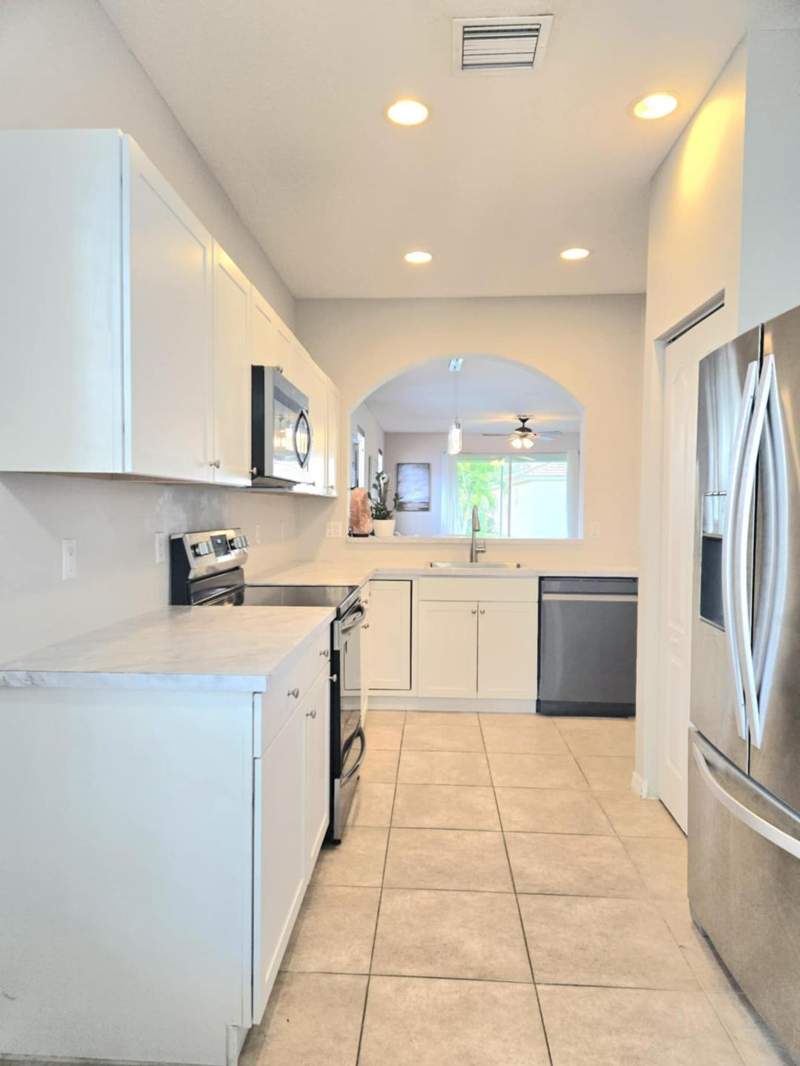 3 bedroom Single Family Residence at 9658 SW Lindale Trace Boulevard, Tradition Plat No 18, Port St. Lucie — photo 5