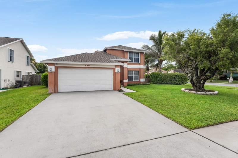 3 bedroom Single Family Residence at 139 Royal Pine Circle, Royal Pines Est, Royal Palm Beach — photo 3
