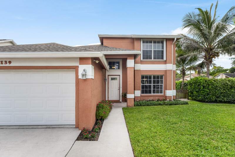 3 bedroom Single Family Residence at 139 Royal Pine Circle, Royal Pines Est, Royal Palm Beach — photo 4