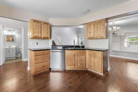 139 Royal Pine Circle, Royal Palm Beach FL - photo 14 of 54