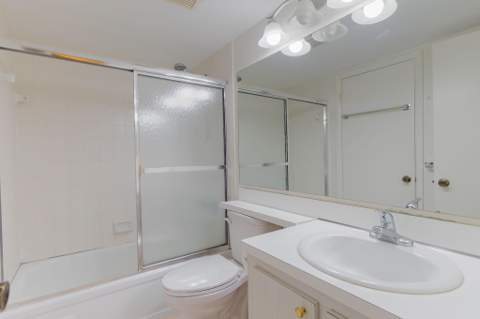 318 Pine Ridge Circle #C-2, Greenacres FL - photo 16 of 30
