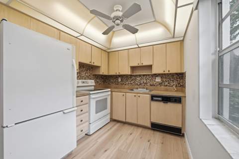442 Normandy J, Delray Beach FL - photo 15 of 33