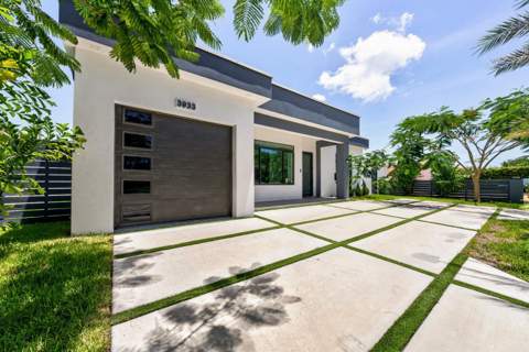 3933 Washington Street, Hollywood FL - photo 9 of 87