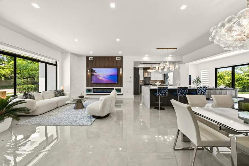3 bedroom Single Family Residence at 3933 Washington Street, Hollywood Hills, Hollywood — photo 4
