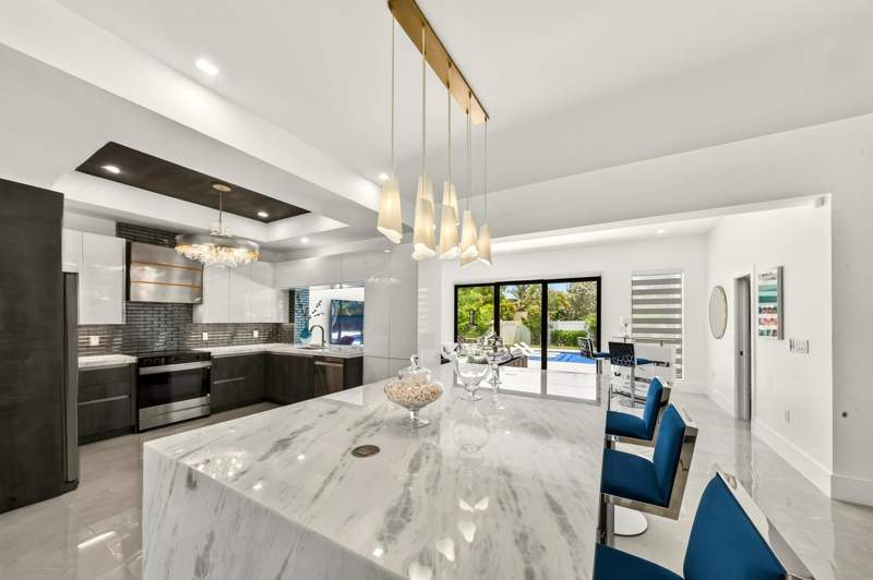 3 bedroom Single Family Residence at 3933 Washington Street, Hollywood Hills, Hollywood — photo 3