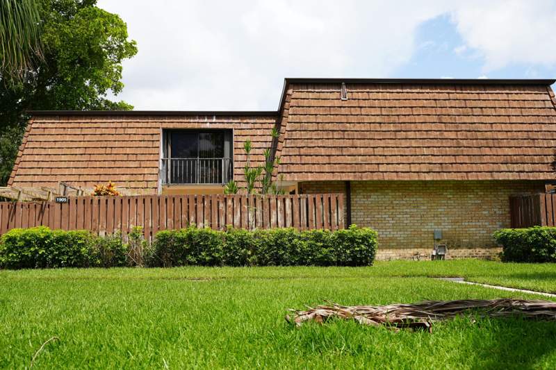 3 bedroom Townhouse at 1905 19th Lane, Sherwood Lakes Plat No 2, Greenacres — photo 3