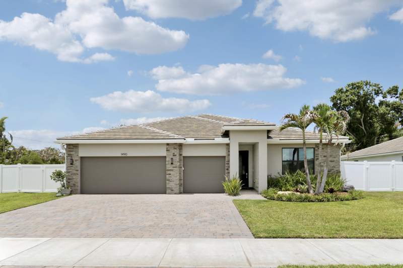 4 bedroom Single Family Residence at 1490 SW Lago Circle, The Oaks, Palm City — photo 3