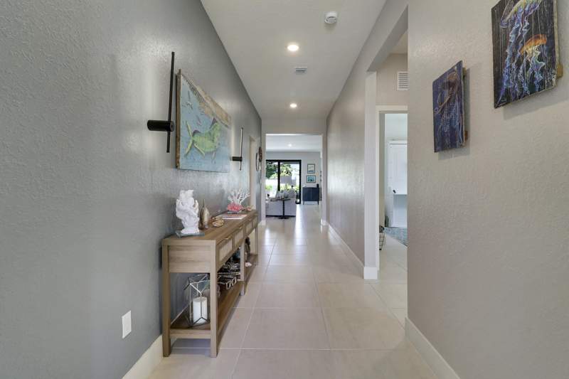 4 bedroom Single Family Residence at 1490 SW Lago Circle, The Oaks, Palm City — photo 5