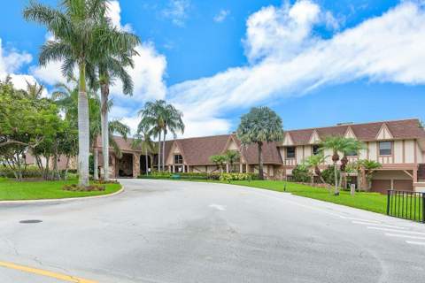 6795 Huntington Lane #201, Delray Beach FL - photo 23 of 53