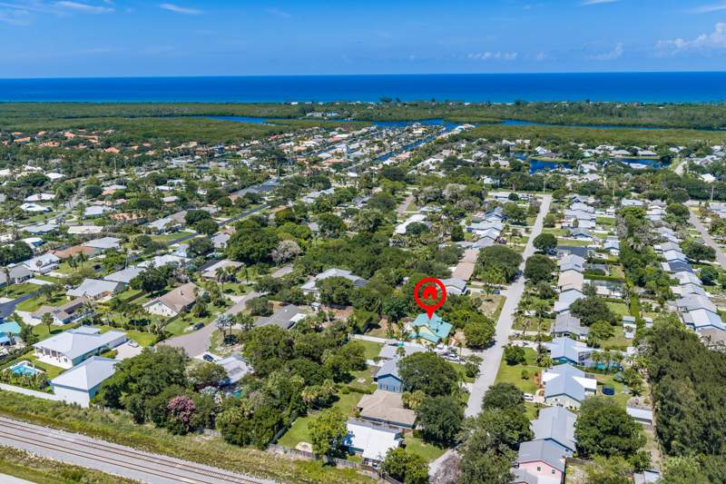 5 bedroom Single Family Residence at 8645 SE Alabama Place, F E A Minor Plat, Hobe Sound — photo 2