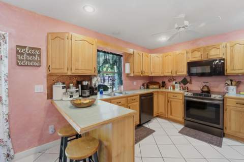 8645 SE Alabama Place, Hobe Sound FL - photo 12 of 52