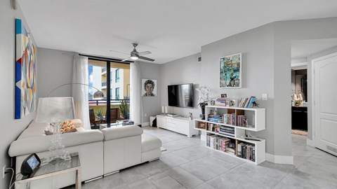 110 N Federal Highway #501, Fort Lauderdale FL - photo 9 of 64