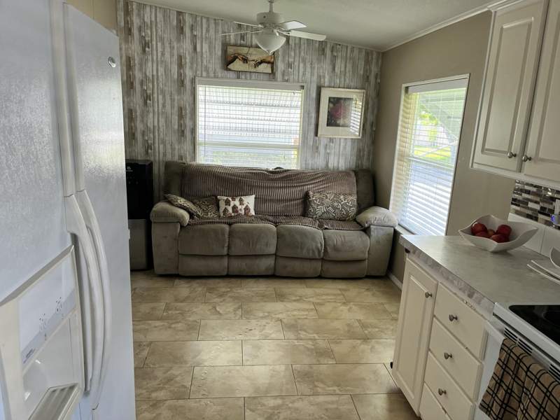 3 bedroom Manufactured Home at 2555 PGA Boulevard ##448, The Meadows, Palm Beach Gardens — photo 5
