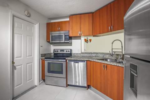 14 Vía De Casas Sur #103, Boynton Beach FL - photo 9 of 35